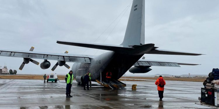 Javier Milei inicia su viaje a la Antártida