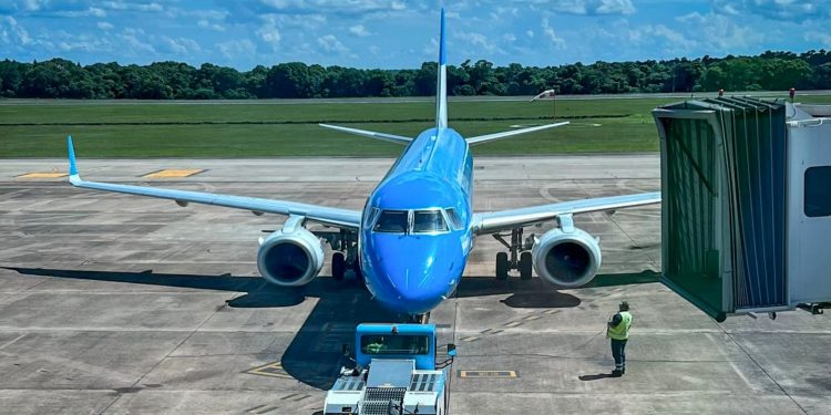 Misiones fortalece su conectividad aérea con nueva ruta entre Puerto Iguazú y Resistencia
