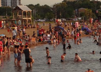 Posadas: masiva concurrencia en los balnearios de Costa Sur y El Brete