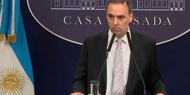 El Gobierno sostiene que se logró «evitar una hiperinflación»