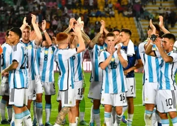 Argentina enfrenta a Perú en un partido clave para su futuro en el Preolímpico