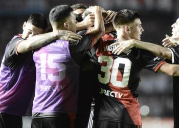 Copa Argentina: River goleó y logró un triunfo trabajoso ante Excursionistas