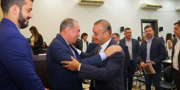 Oscar Herrera Ahuad acompañó la apertura de sesiones del Concejo Deliberante de Posadas