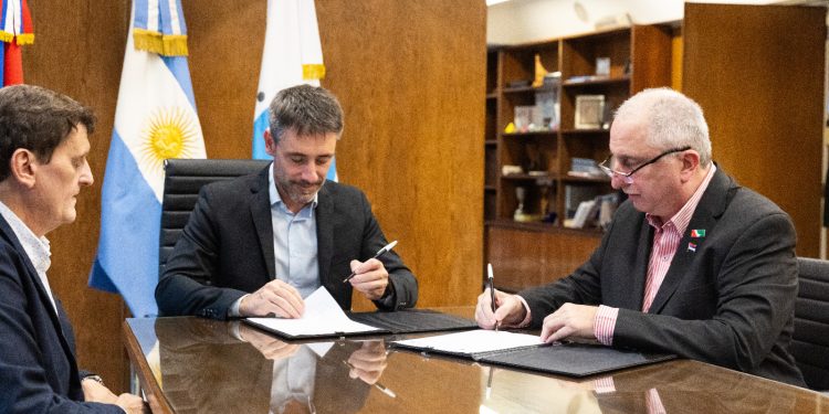 Passalacqua firmó convenio con el CFI para líneas de crédito para todos los sectores productivos