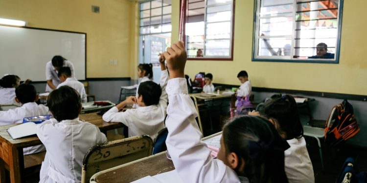 Misiones efectivizó el pago del FOPID y el 16 de abril abonará el Compensador Salarial Docente