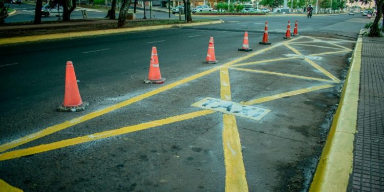 Posadas: señalizan espacio de taxis en el microcentro