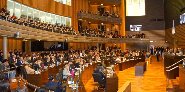 Kiczka: la Legislatura misionera desaprobó su renuncia y aprobó su desafuero