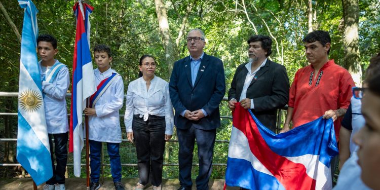Passalacqua encabezó el acto por el Mes de Artigas en Santa Ana