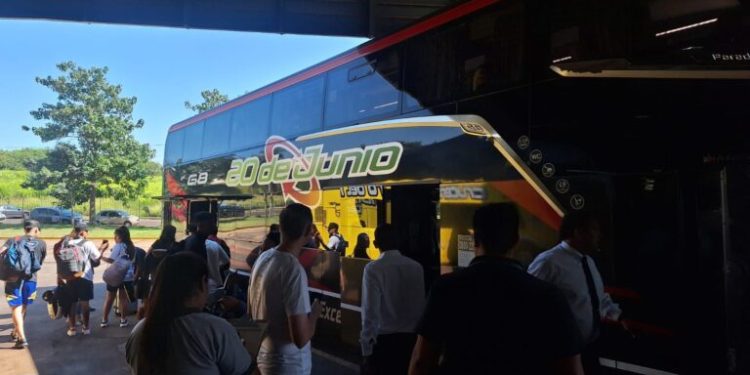 Nueva línea de transporte amplía la conectividad terrestre y movimiento turístico