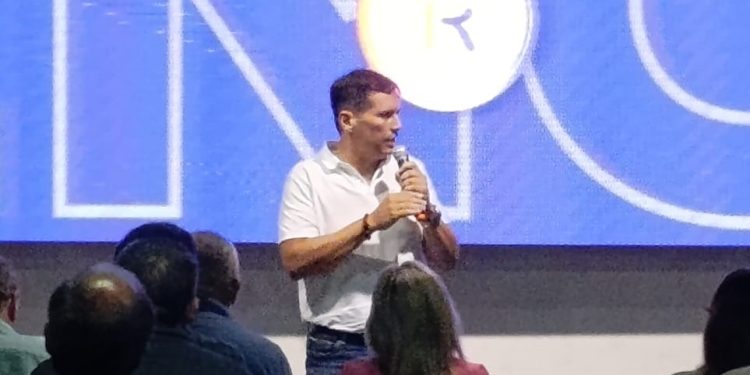 La quita de impuestos en compras online en el exterior tendría un impacto negativo en la industria y el comercio nacional