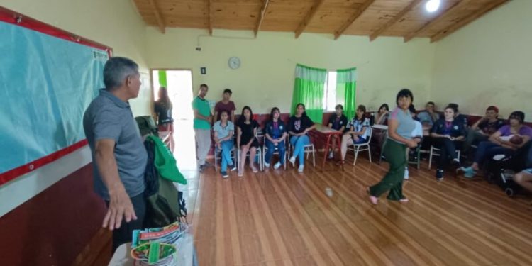 Mochila Forestal: capacitaron a estudiantes de formación agraria de Pozo Azul