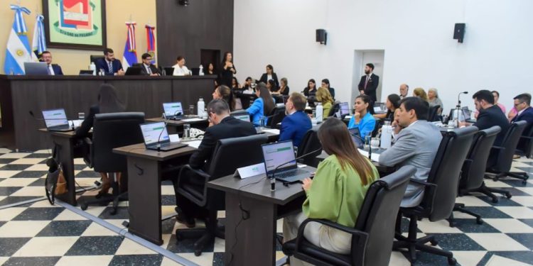 Posadas: ediles buscan reforzar la educación secundaria por medio de un programa de Educación y Alfabetización Digital