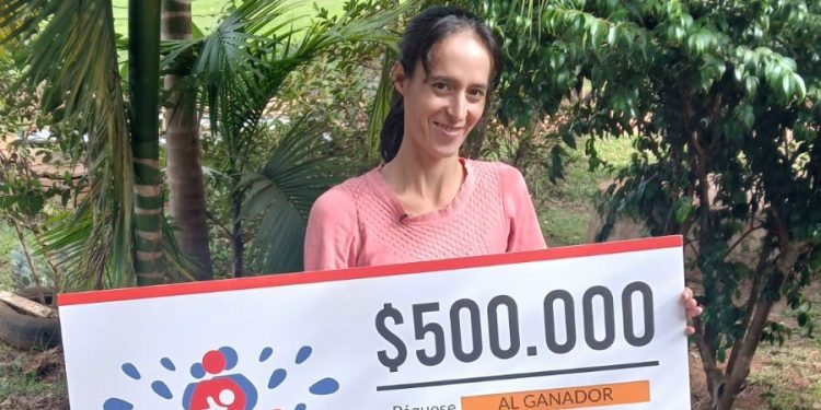 San Vicente: entregaron premio a ganadora del Desafío Confort