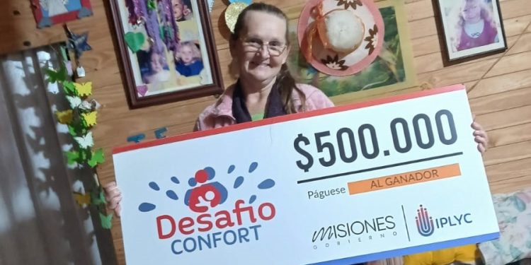 Oberá: entregaron premio a ganadora del Desafío Confort