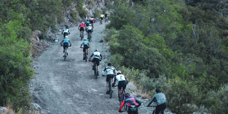 Misioneros en lo más alto del MTB sudamericano: destacada actuación de Valdez y Quirós en el Desafío Río Pinto