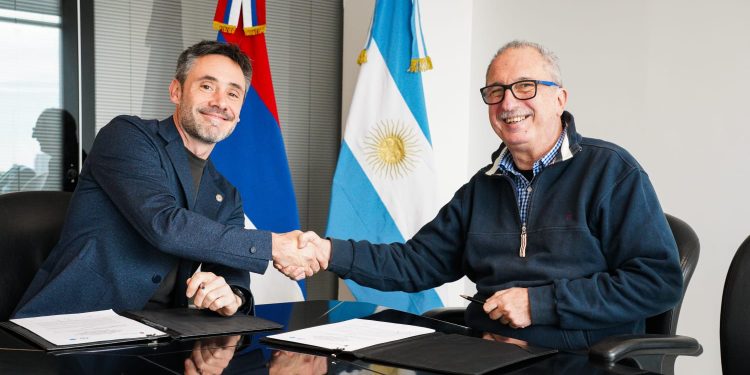 Misiones y el CFI lanzaron línea de créditos para impulsar la floricultura familiar y la tecnificación de viveros