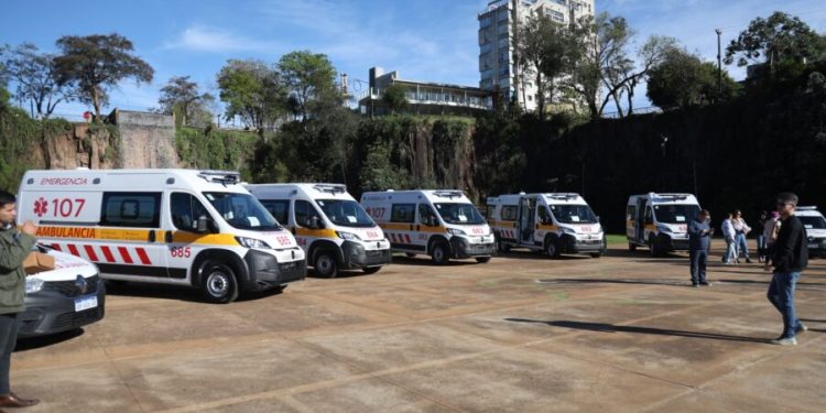 Misiones amplía la red de traslados con nuevas ambulancias para municipios