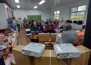 Entregaron equipamiento clave para fortalecer a la educación técnica en Misiones