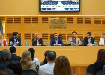 La Legislatura firmó convenios con la UNaM y presentó el Compendio Jurídico de Educación Superior