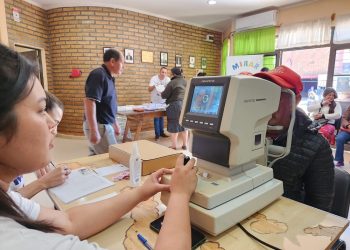 Mirar Mejor llevó controles oftalmológicos y entrega de anteojos a Los Helechos