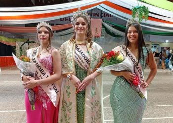 Cerro Azul celebra, ya tiene nueva Embajadora Cultural de la Fiesta Provincial del Durazno