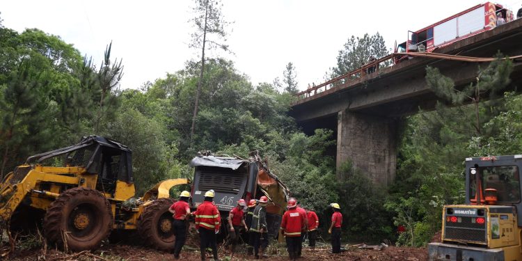 Tragedia en Campo Viera: Passalacqua se solidarizó con las familias y supervisó los operativos de asistencia