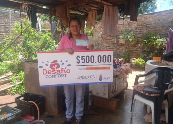 Oberá: entregaron premio a ganadora del Desafío Confort