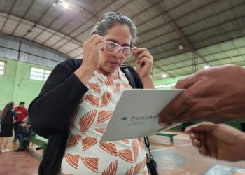 El programa Mirar Mejor brindó asistencia oftalmológica integral a las familias de Colonia Delicia