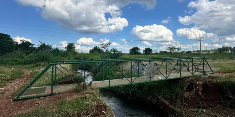 Nuevo puente peatonal en Posadas facilita el paso entre los barrios San Jorge y San Lorenzo