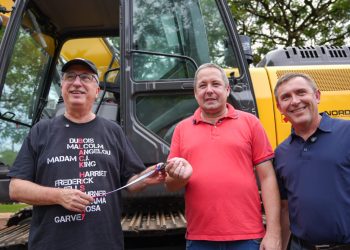 Passalacqua supervisó obras y entregó equipamiento en Alba Posse