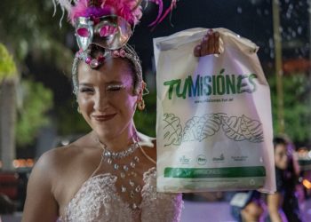 Los Carnavales Misioneros a puro ritmo y color en la Costanera de Posadas