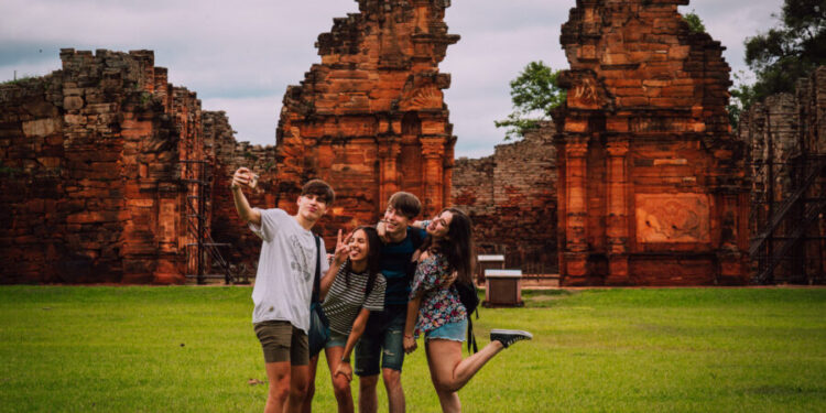 Turismo estudiantil: protocolo provincial garantiza viajes seguros y organizados