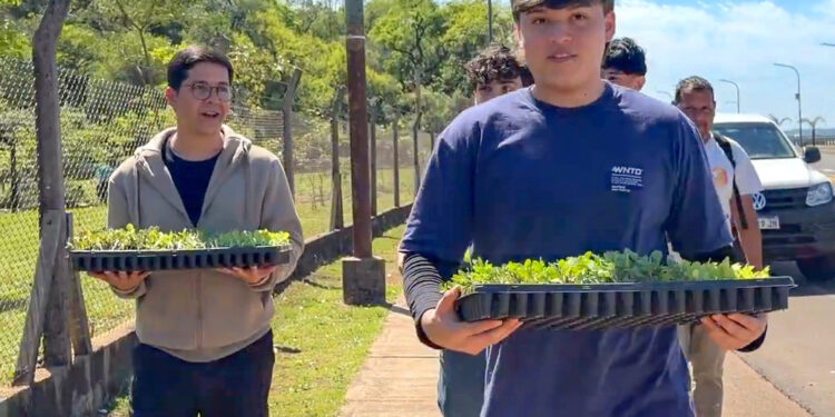Impulsan producción de alimentos entre jóvenes de la Escuela Secundaria de Innovación de Misiones