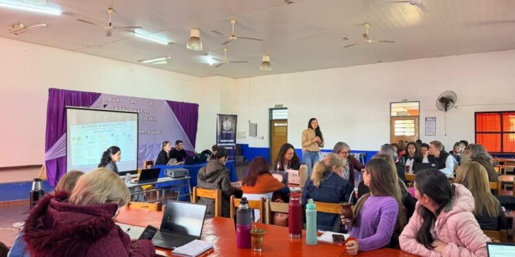 Se realizó en Jardín América un Taller sobre Inteligencia Artificial