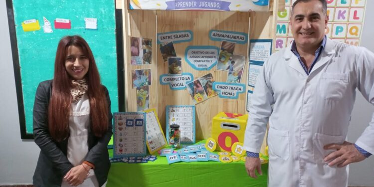 Feria Nacional de Ciencias: Una escuela itinerante de jóvenes y adultos convierte esfuerzo y superación en orgullo misionero