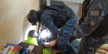 Tres detenidos en Puerto Iguazú: robaron, huyeron por los techos y fueron apresados