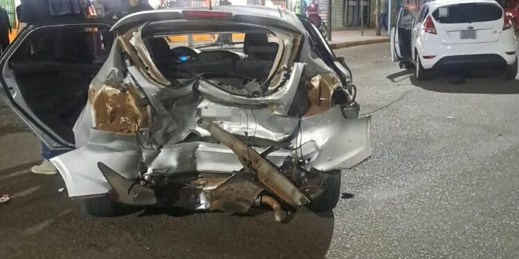 Posadas: Otra vez un menor al volante involucrado en un siniestro vial que dejó tres adolescentes con lesiones graves