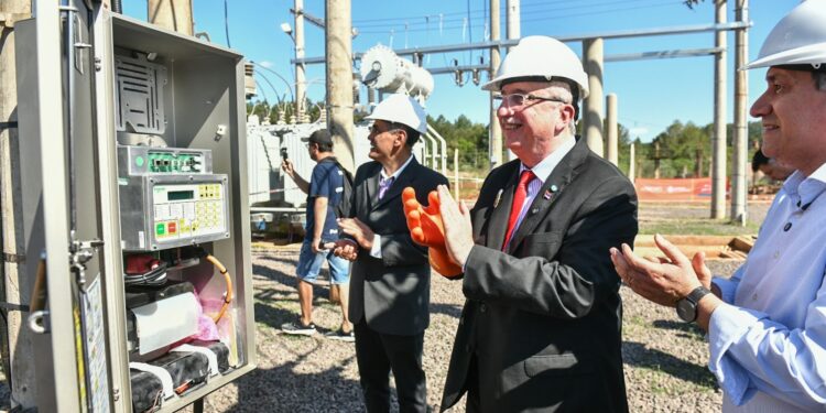 Passalacqua inauguró una subestación que duplica la potencia eléctrica en Puerto Esperanza