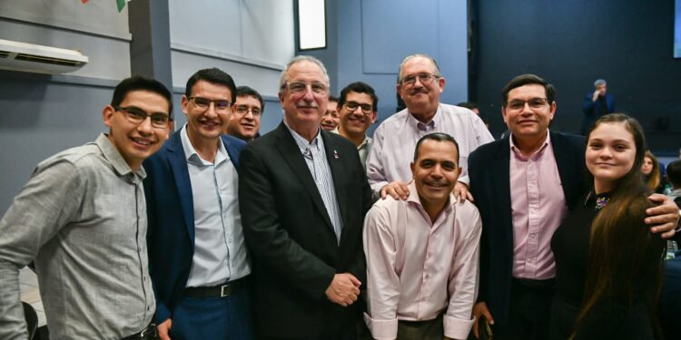 Passalacqua en el encuentro con pastores: «La política, en esencia, es un acto de servicio”