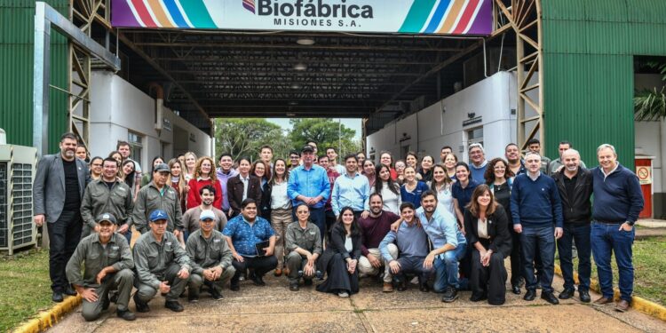 Passalacqua y Kicillof firmaron convenios para fortalecer el desarrollo industrial, tecnológico y agropecuario
