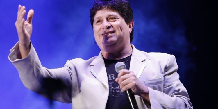 Daniel Cardozo llega a Posadas con los grandes clásicos de la cumbia romántica