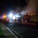 Bomberos de cuatro localidades trabajaron para sofocar un incendio en una distribuidora de San Ignacio