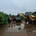 Retiraron con maquinaria el automóvil que cayó al arroyo Mbotaby y confirmaron que había ingresado a una zona de obras no habilitada para circular