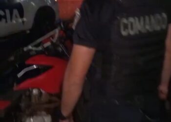 Chocó abandonó la moto y descubrieron que había sido robada en Buenos Aires