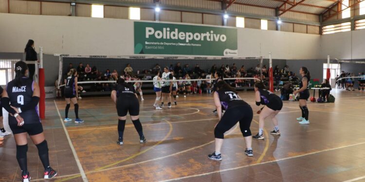 Con la participación de 36 equipos se disputó la 4° fecha de la liga municipal posadeña de vóley
