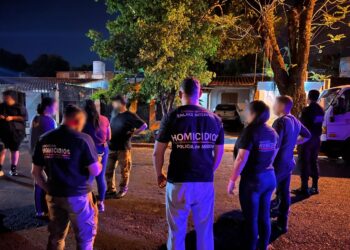 Un detenido y un prófugo por el homicidio que investigan tras el hallazgo de restos calcinados en Posadas